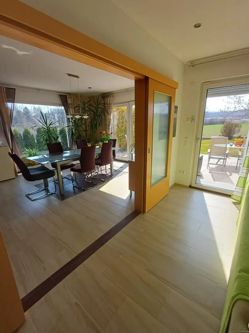 Wohnzimmer Blick Esszimmer