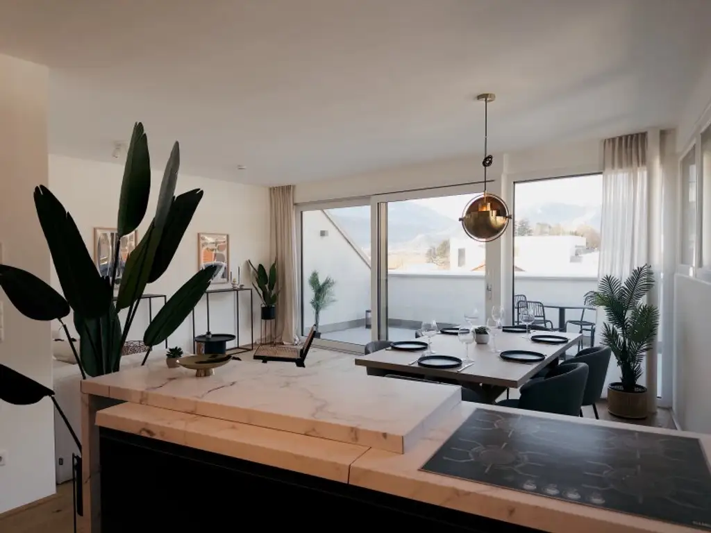 Aussicht inklusive: Dachgeschosswohnung in Hötting