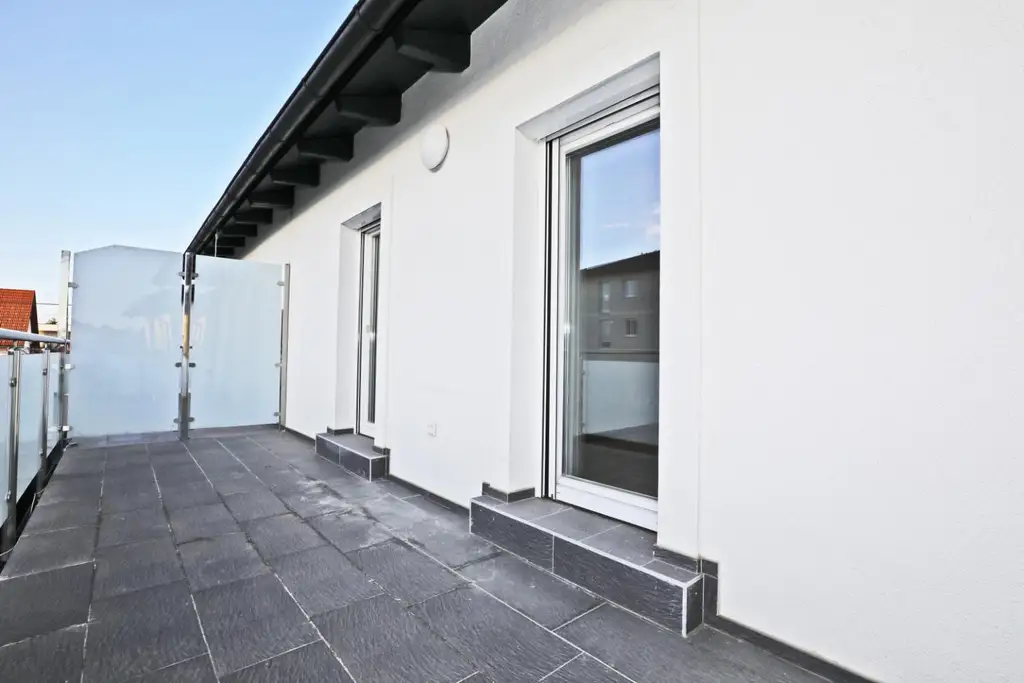 Neuwertige, moderne Doppelhaushälfte zum Verkauf