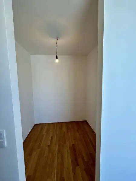 Traumhafte Dachgeschosswohnung in 1230 Wien – Erstbezug mit Balkon und Terrassen!
