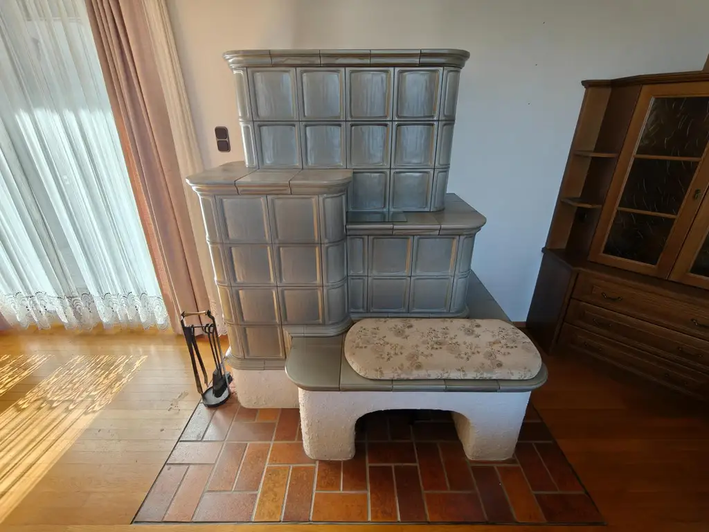 ca. 160m² NFL | Einfamilienhaus im Grünen | große Garage & Keller | Renovierungsbedarf