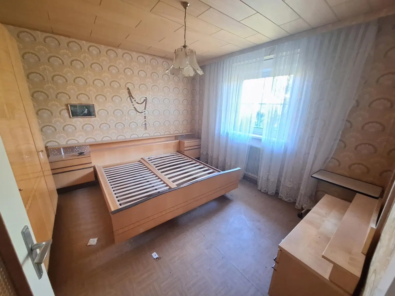 Mehrfamilienhaus in Kleinhain - zwei separate Eingänge vorhanden