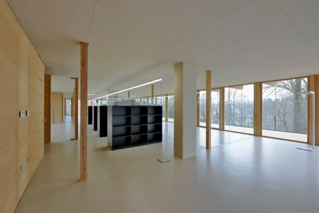 Das Traumbüro - komplette, oberste Etage, riesiger Balkon, tolle Architektur, Parkplätze