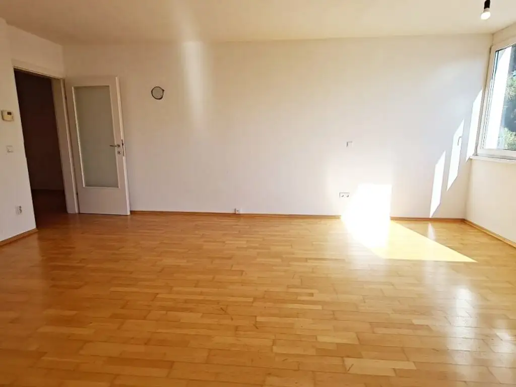 DACHGESCHOSS, Daringergasse, sonnige 76 m2 Neubau mit 6 m2 Balkon, 2 Zimmer, Wohnküche, Wannenbad, Parketten, Grünblick
