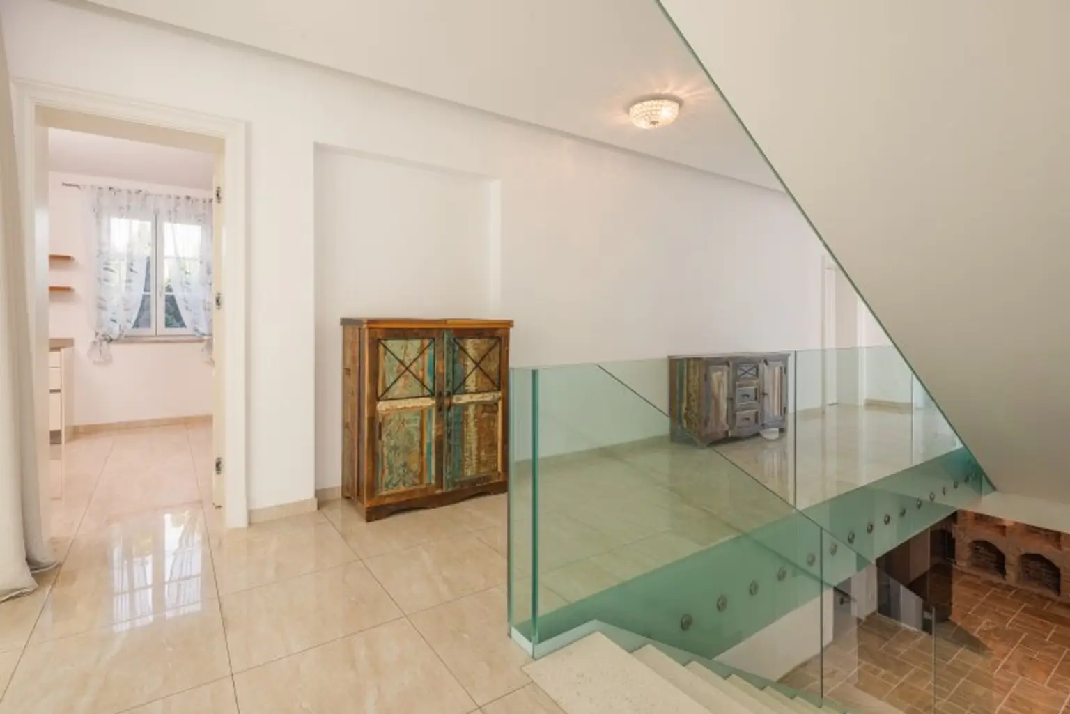 LUXUS VILLA mit Innenpool und Weinkeller im Golfclub Fontana