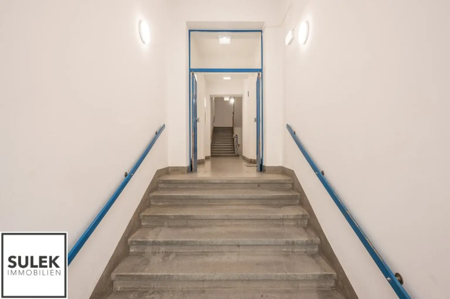 Wohnen direkt bei der Votivkirche: großzügige 2-Zi.-Wohnung (getrennt begehbare Zimmer + Küche)