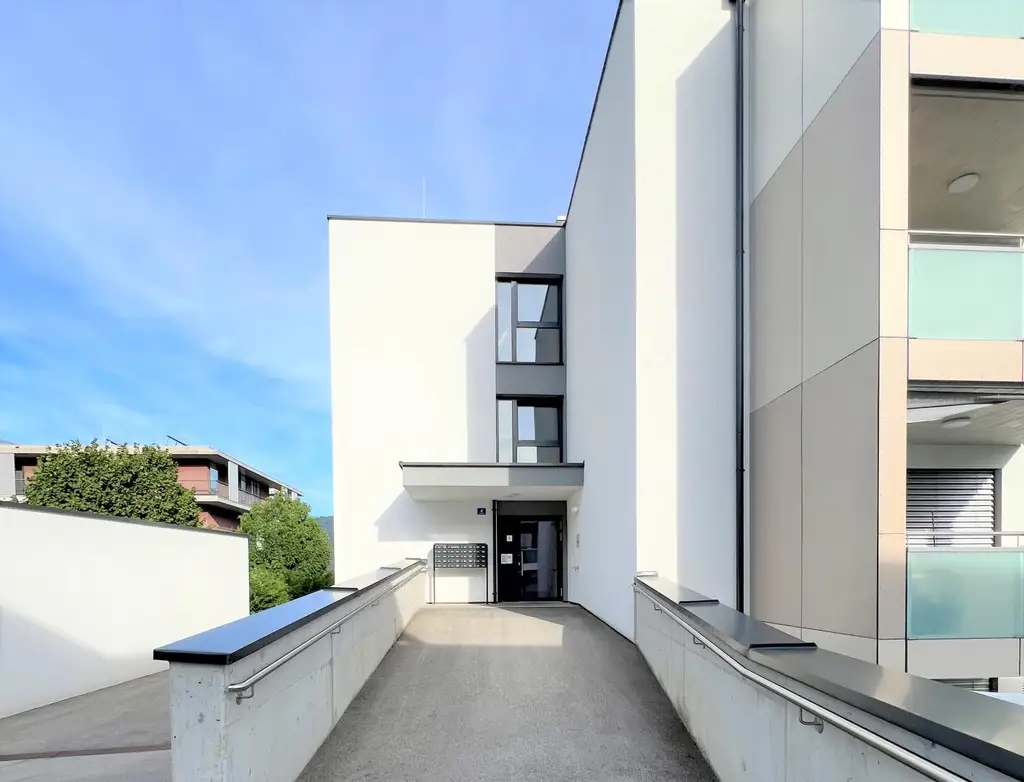 TRAUMHAFT WOHNEN AM SEE - TOP AUSGESTATTET - MODERN - ZWEI TIEFGARAGENPLÄTZE INKLUSIVE