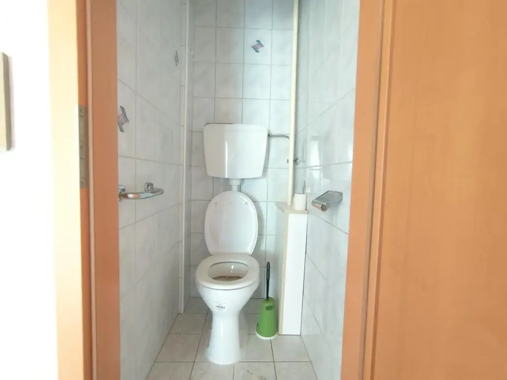 *** 63,5m² - 3 Zimmer Juwel, saniert, im Zentrum Bruck/Mur, teilmöbliert mit Parkplatz und verglasten Balkon ***