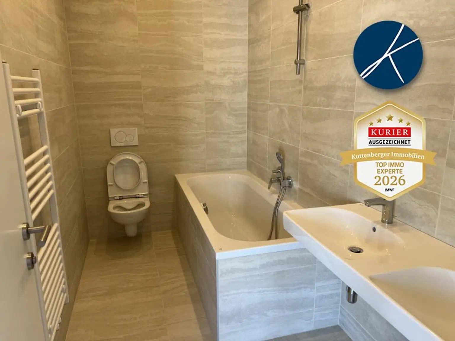 Tolles Bad mit Wanne