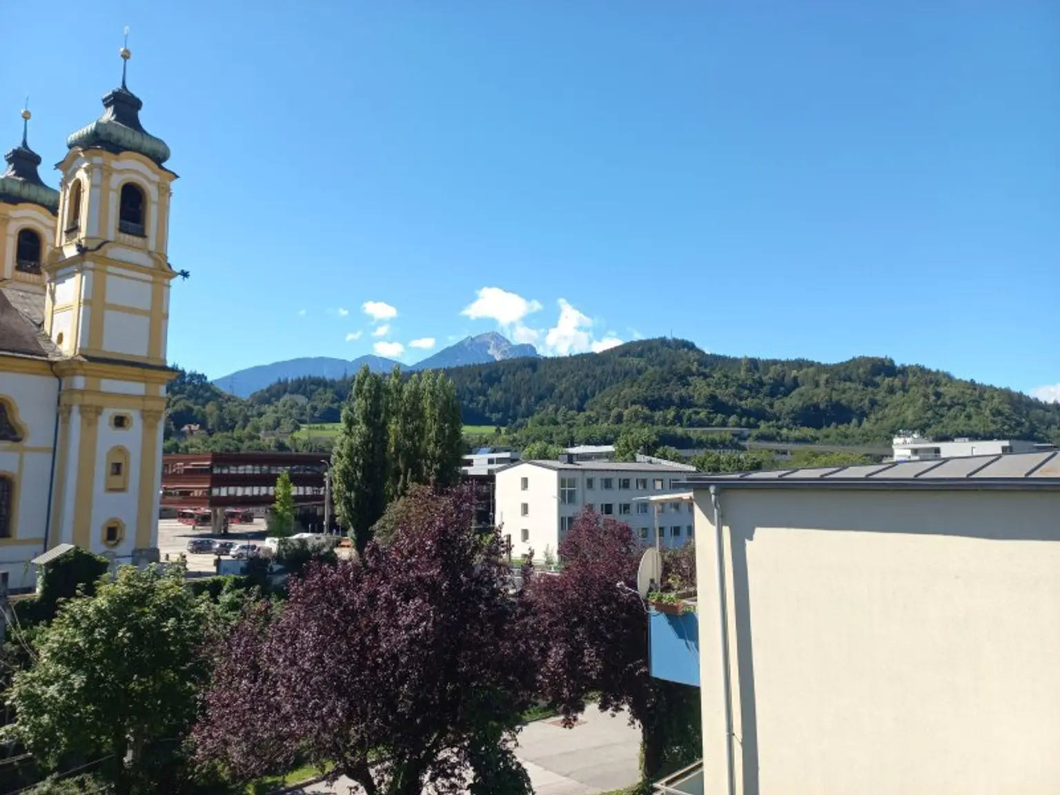 3-Zimmer-Wohnung im Dachgeschoss mit 2 Balkonen in Innsbruck-Wilten zu kaufen