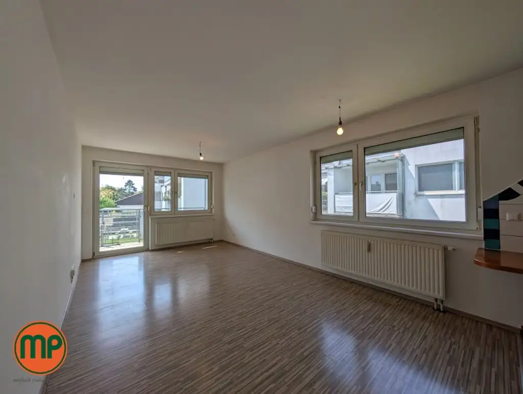perfekte Raumaufteilung, riesiger Balkon und begehbarer Kleiderschrank sowie eine Garage