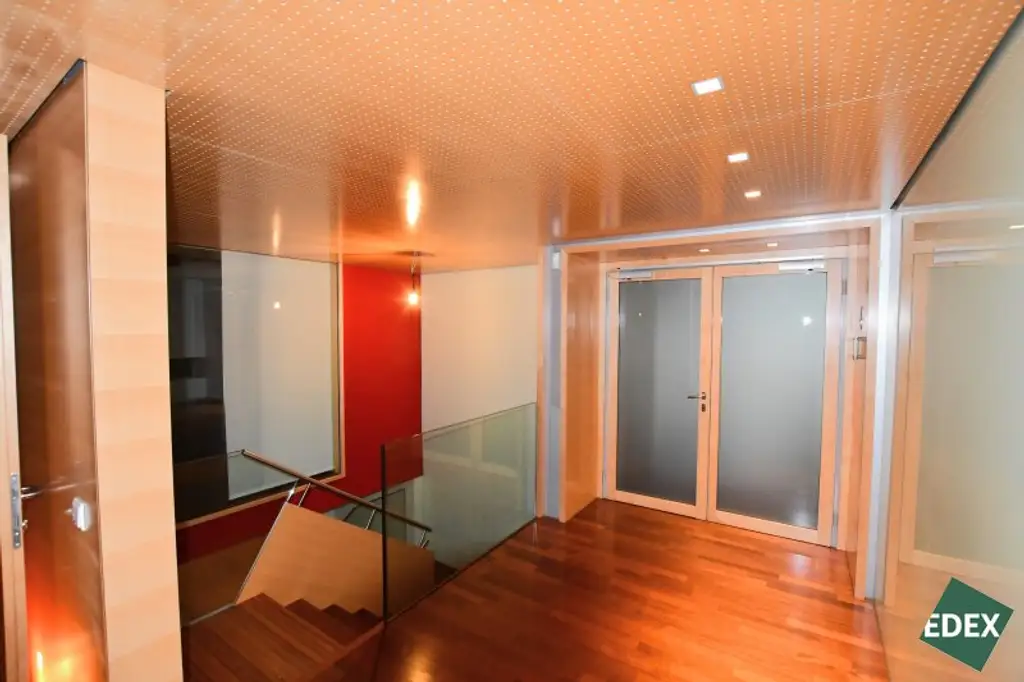 Große Geschäftsfläche mit Seminarraum in Nußdorf