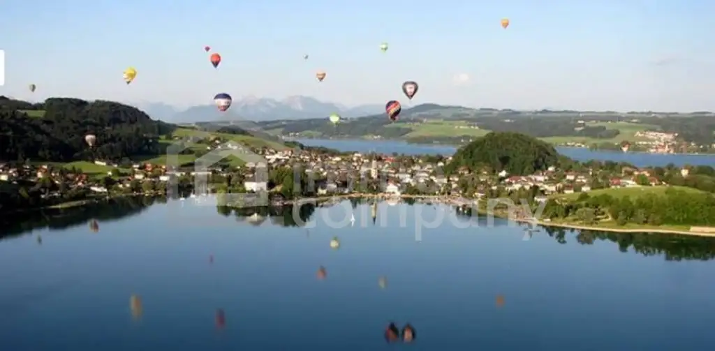 Wohnen am Mattsee: Stilvolle 4-Zimmer-Wohnung mit Balkon und Tiefgarage!