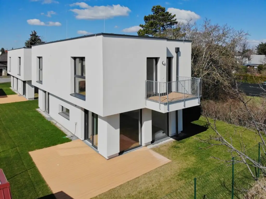 EINFAMILIENHAUS IN RUHELAGE | Ziegelhaus | großzügig, hell & hochwertig ausgestattet | mit Garten & Stellplatz