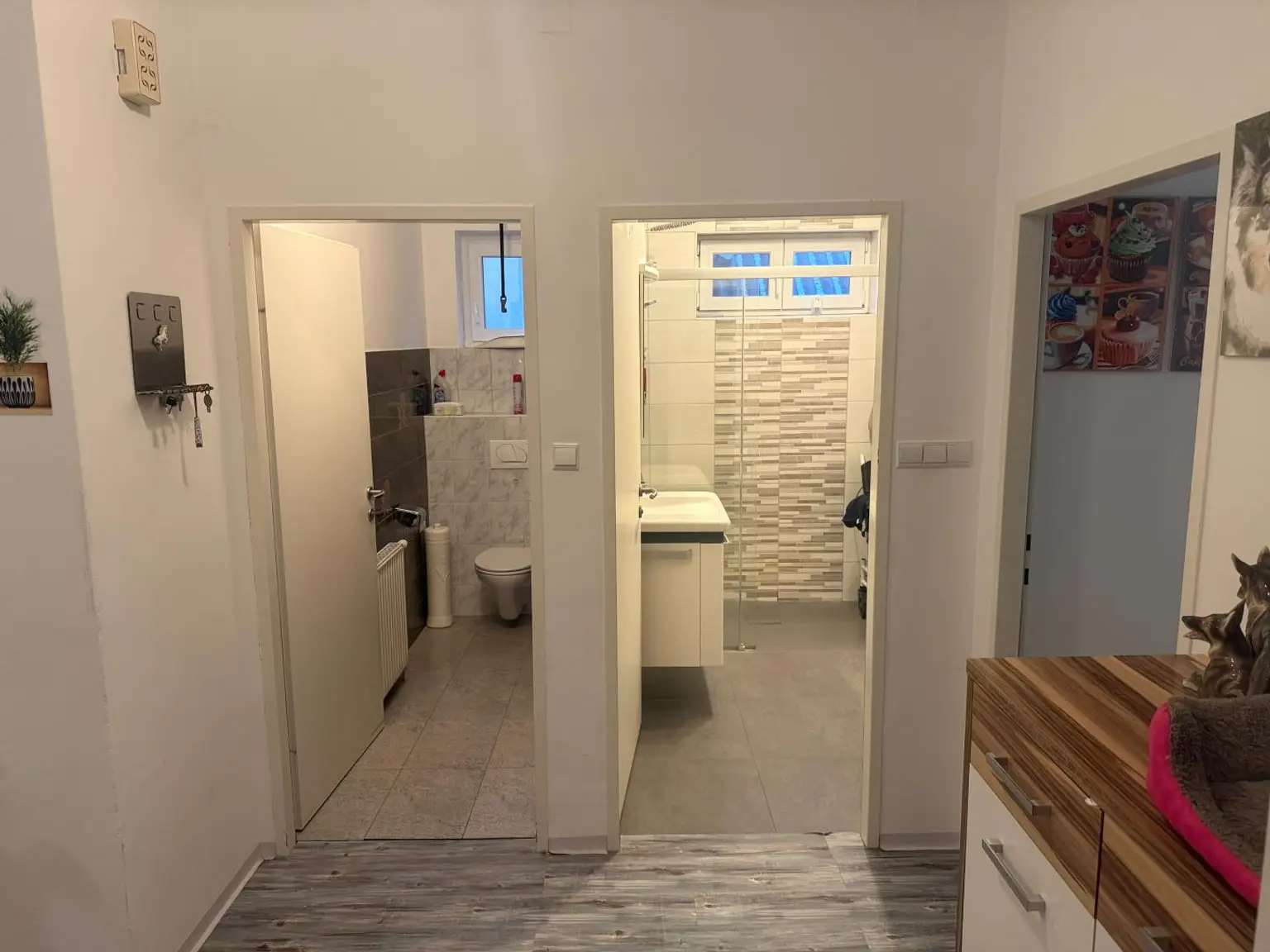 Ansicht vom Vorraum WC Badezimmer