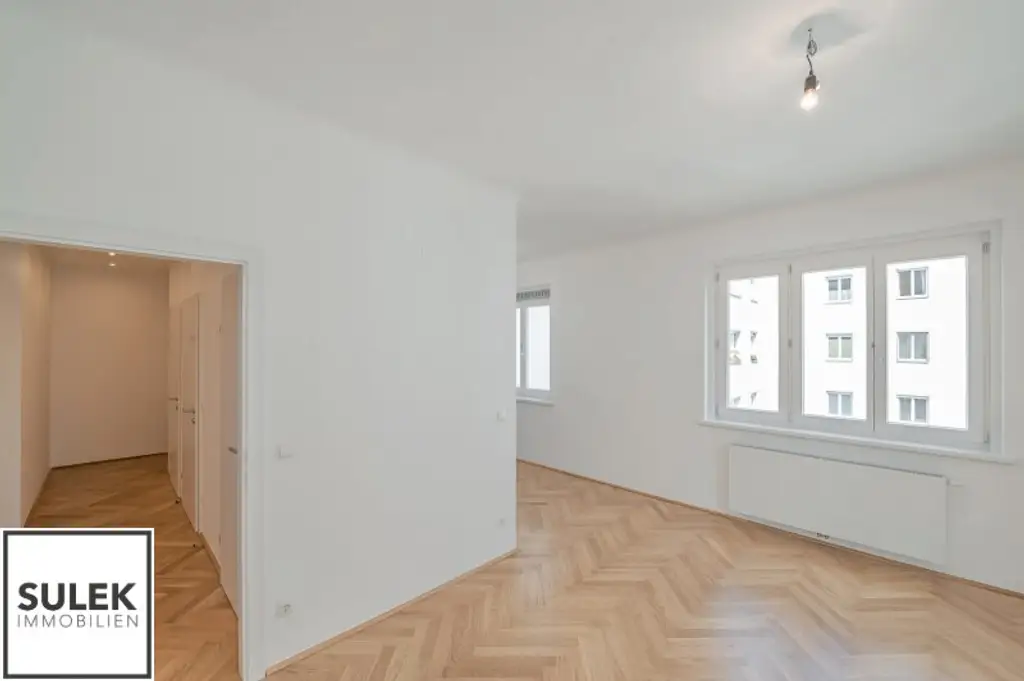 schöne 2 Zimmer Wohnung in bester Innenstadtlage - ab Oktober beziehbar! (Erstbezug nach Sanierung)