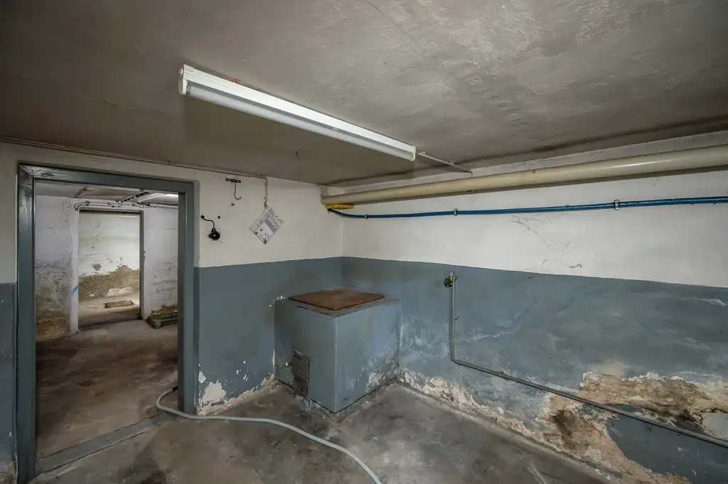 Make it yours: Eckgrundstück in ruhiger Lage – Sanierung oder Abriss für Ihr perfektes neues Zuhause