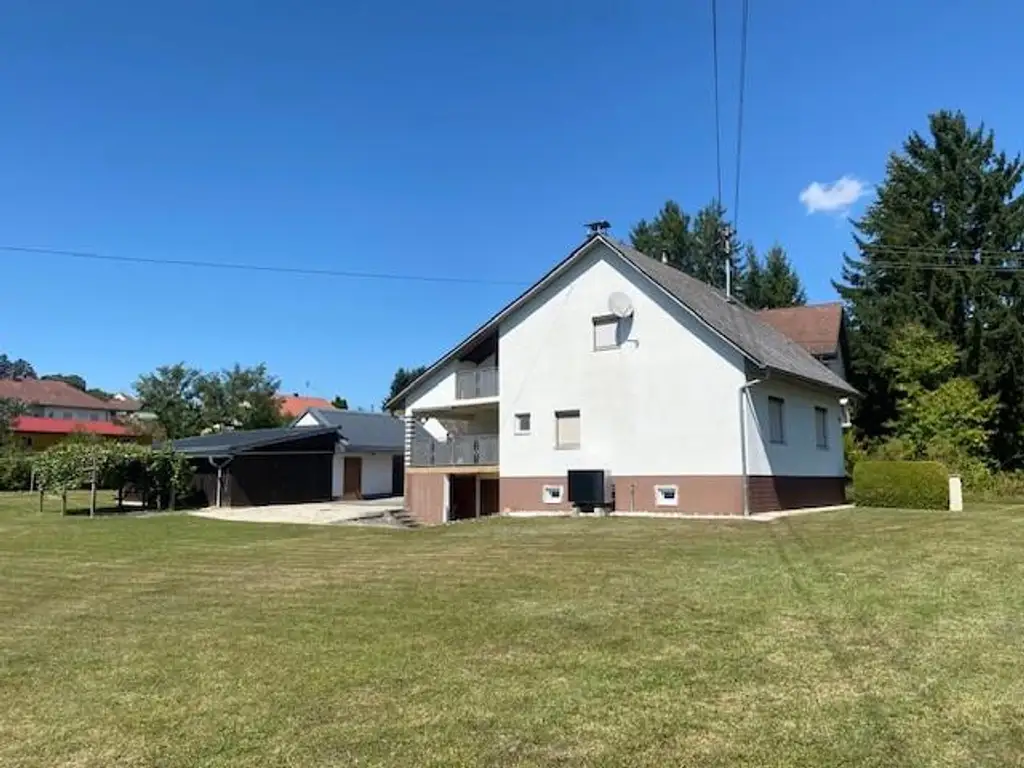 Wohnen & Wertanlage - Einfamilienhaus mit großem Garten/Baugrund in Olbendorf