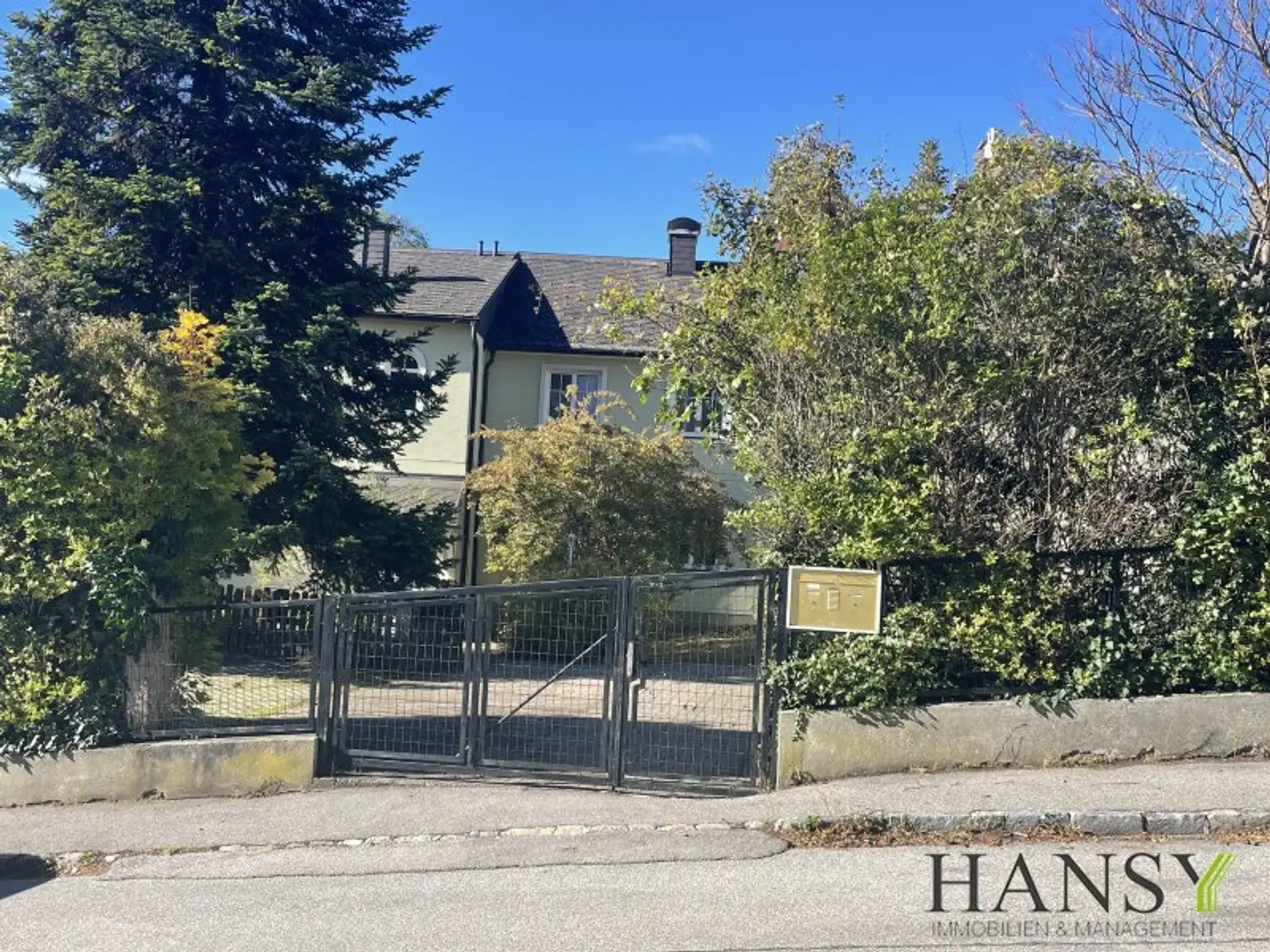 Renovierungsbedürftiges Apartmenthaus (3 Häuser) in Bad Vöslau – Ihr neues Investitionsprojekt! Wohnen Praxis oder Ordination