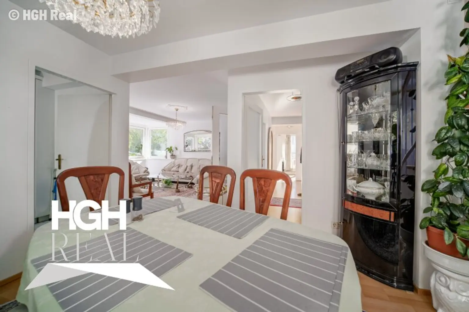 1190 Wien Döbling Lichtdurchflutete 5-Zimmer Dachgeschoß-Maisonette mit Panoramaterrassen und zwei Garagenplätzen