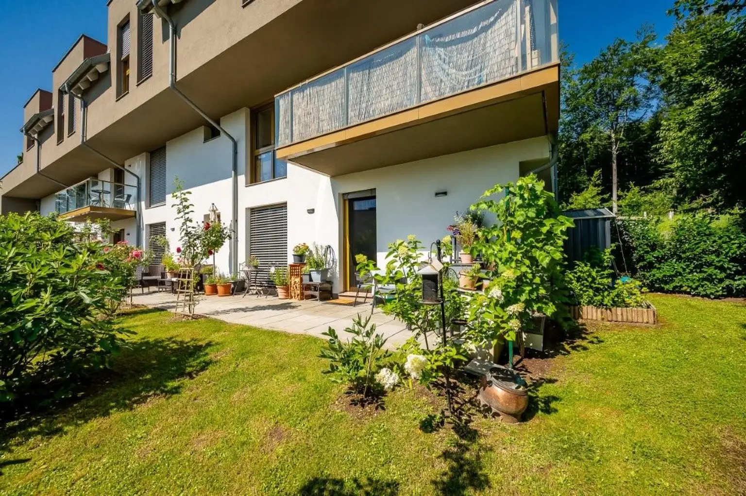 24 Terrasse mit Garten ETW 3004