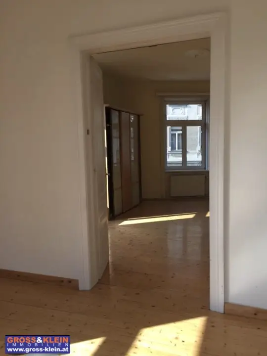 :-) charmante  5 Zimmer  -    geniale Einteilung
Aussergewöhnlich - 1.553 E Bruttomiete,
provfreii