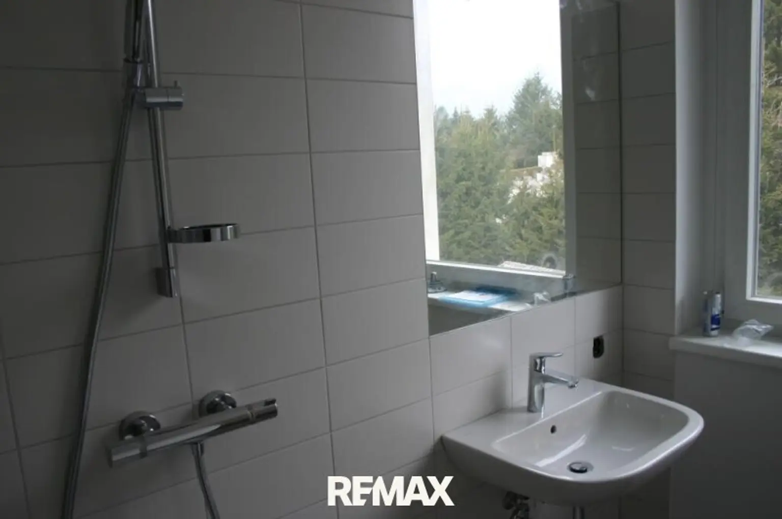 5-REMAX-Aflenz-Badezimmer