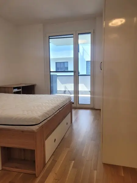Schlafzimmer mit Balkon