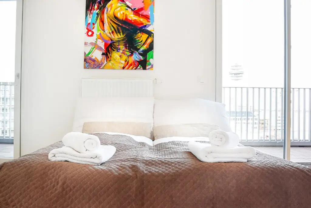 "Möblierte Dachgeschosswohnung"