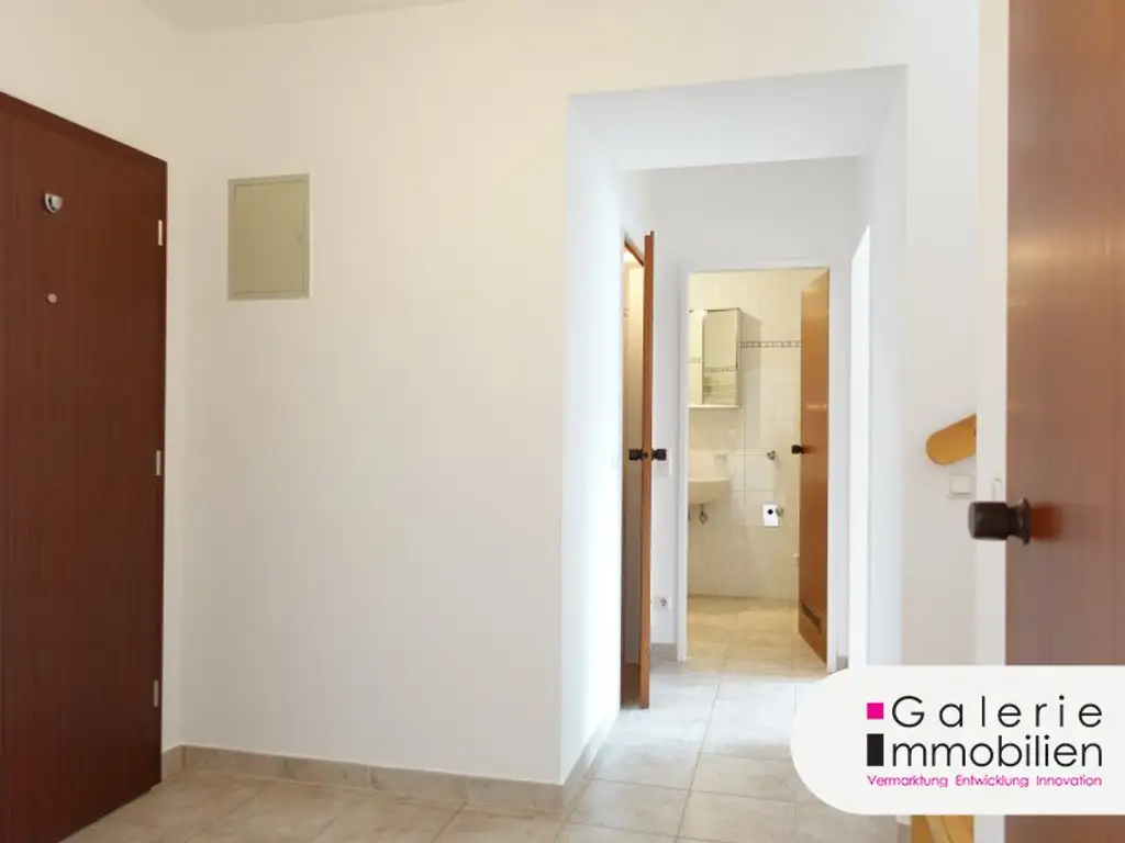 VIDEO: Sehr schöne 4-Zimmer-Maisonette, 3er-WG-geeignet, mit Fernblick und Garage!