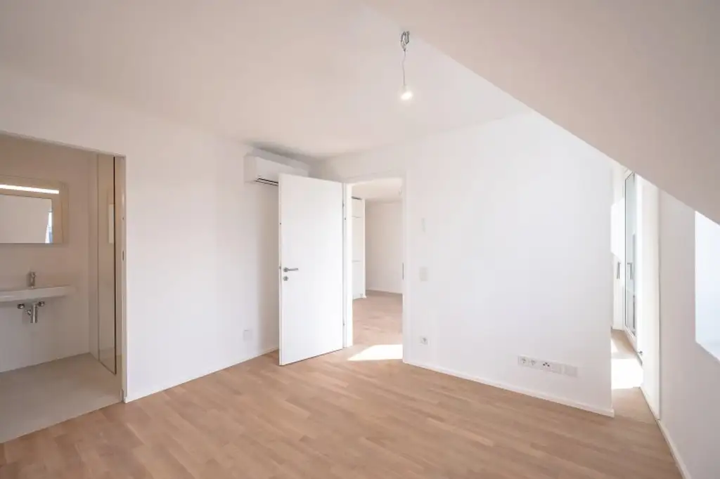 ++MOLLARD 50++ außergewöhnliche 3-Zimmer-Wohnung mitten im Herzen der Stadt (1/24)