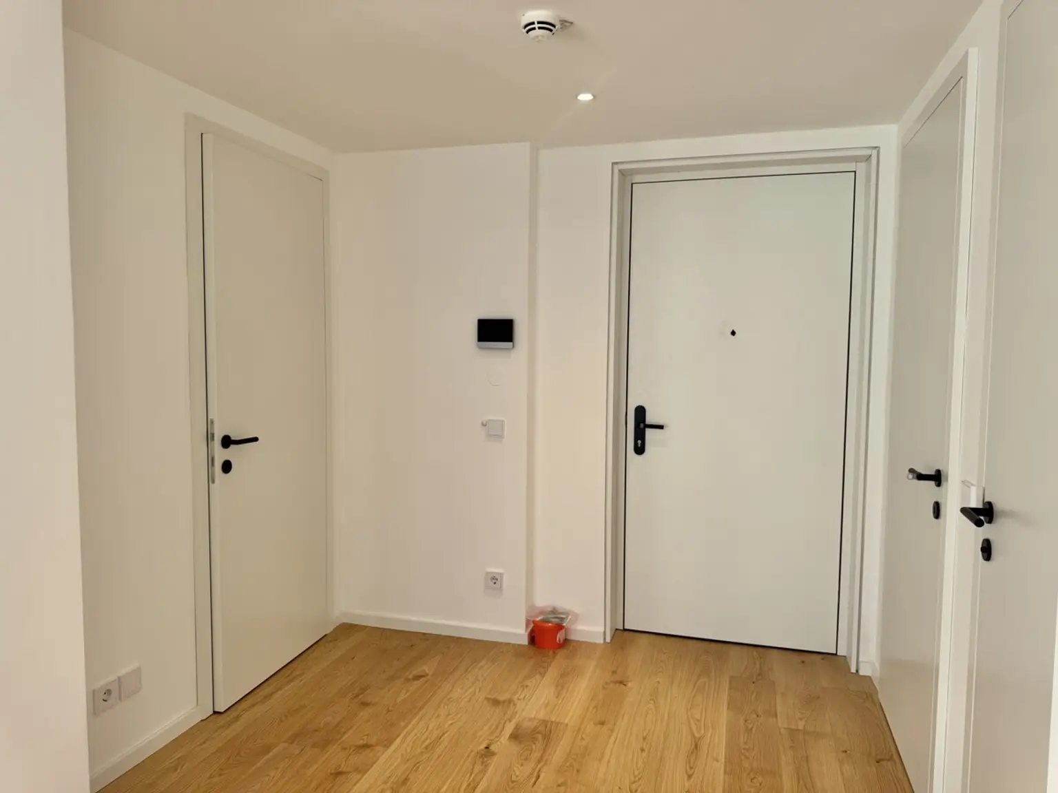 DANUBEFLATS. New - 2 Zimmer Wohnung - 40. Stock inkl. Sonnenuntergang