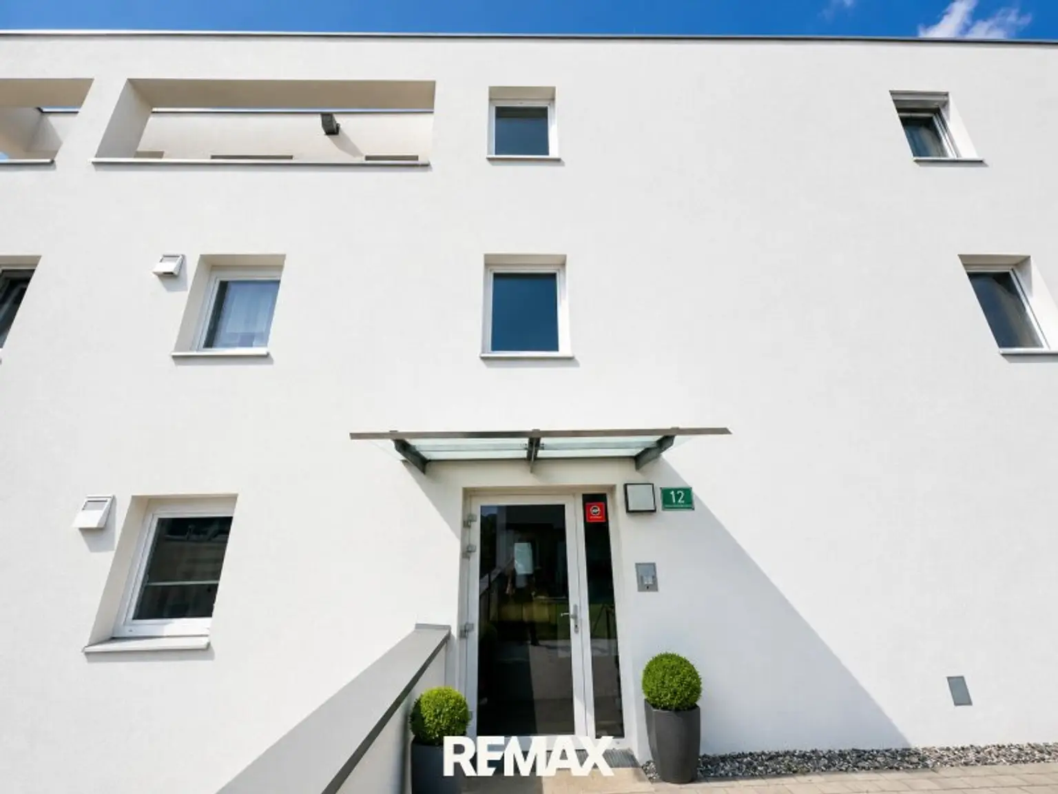***Exklusives Wohnen mit großer Terrasse – modern, großzügig und in Topzustand***