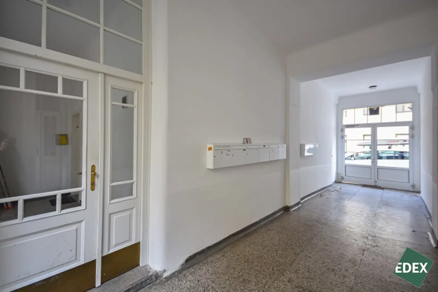 Charmante 5-Zimmer-Altbauwohnung nahe dem Schubertpark