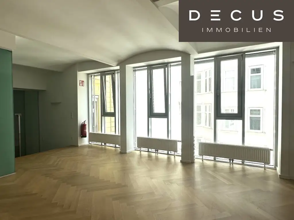 + + + REPRÄSENTATIVER ALTBAU + + + TOP CITY LAGE + + + 10 Räume + + +