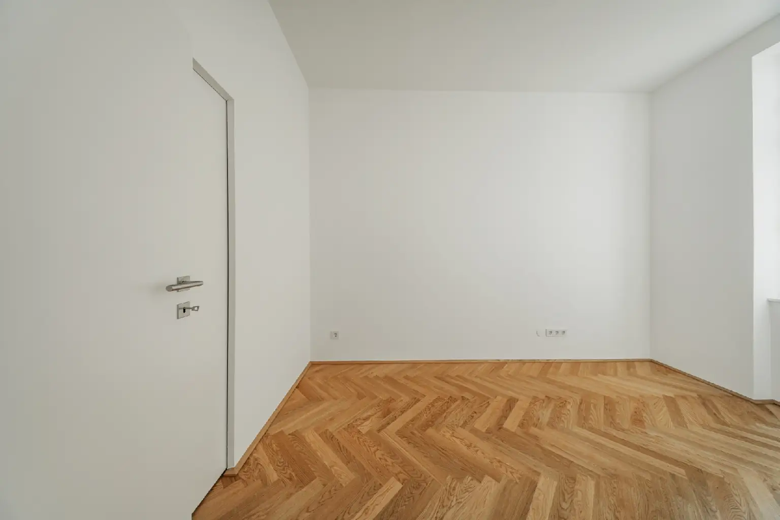 Stilvoller Erstbezug – hochwertig sanierte Altbauwohnung in ruhiger Lage!