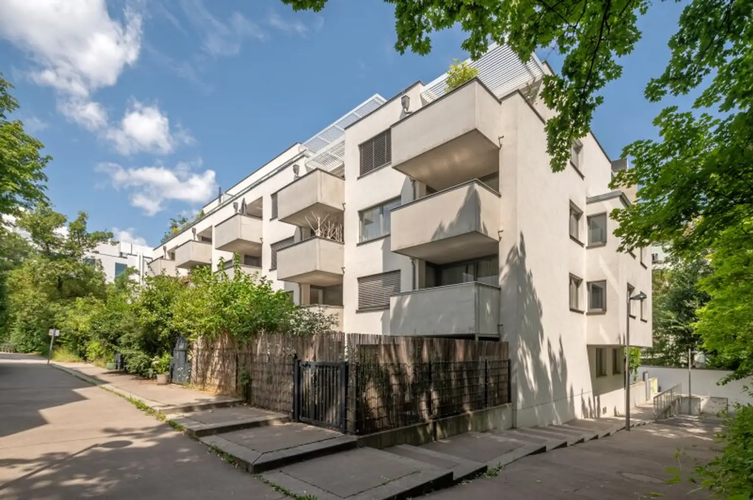 ++Provisionsfrei++ BESTLAGE, 2-Zimmer Neubauwohnung mit großem Garten!