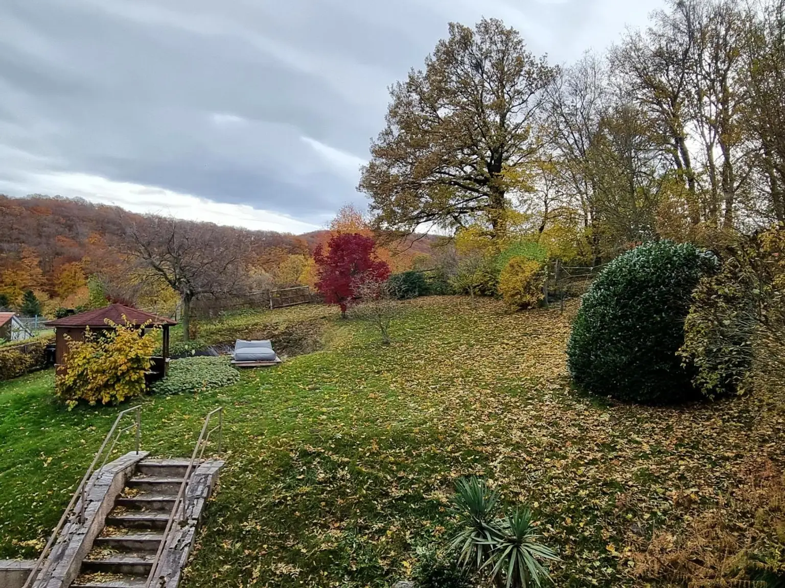 FAMILIENDOMIZIL MIT SCHWIMMTEICH