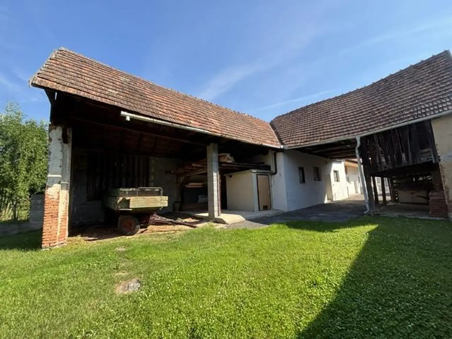 Stellplatz und neuer Selchraum