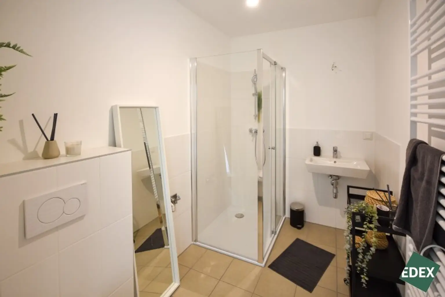 ERSTBEZUG | 2,5-Zimmer-Eigentumswohnung mit Atelier und Garten