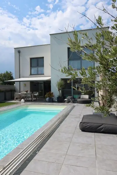 Modern Living in Enzersfeld – stilvolles Einfamilienhaus mit Garten & Pool
