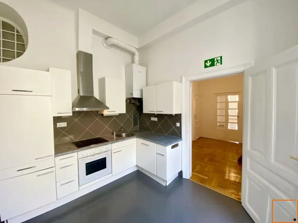 WIEN MITTE:  Charmante 3,5 Zimmer Altbauwohnung mit Balkon  und TOP Verkehrsanbindung