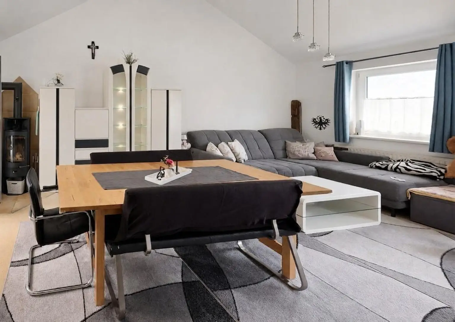 Tarrenz - Wohnung - OG Wohnen-Essen.