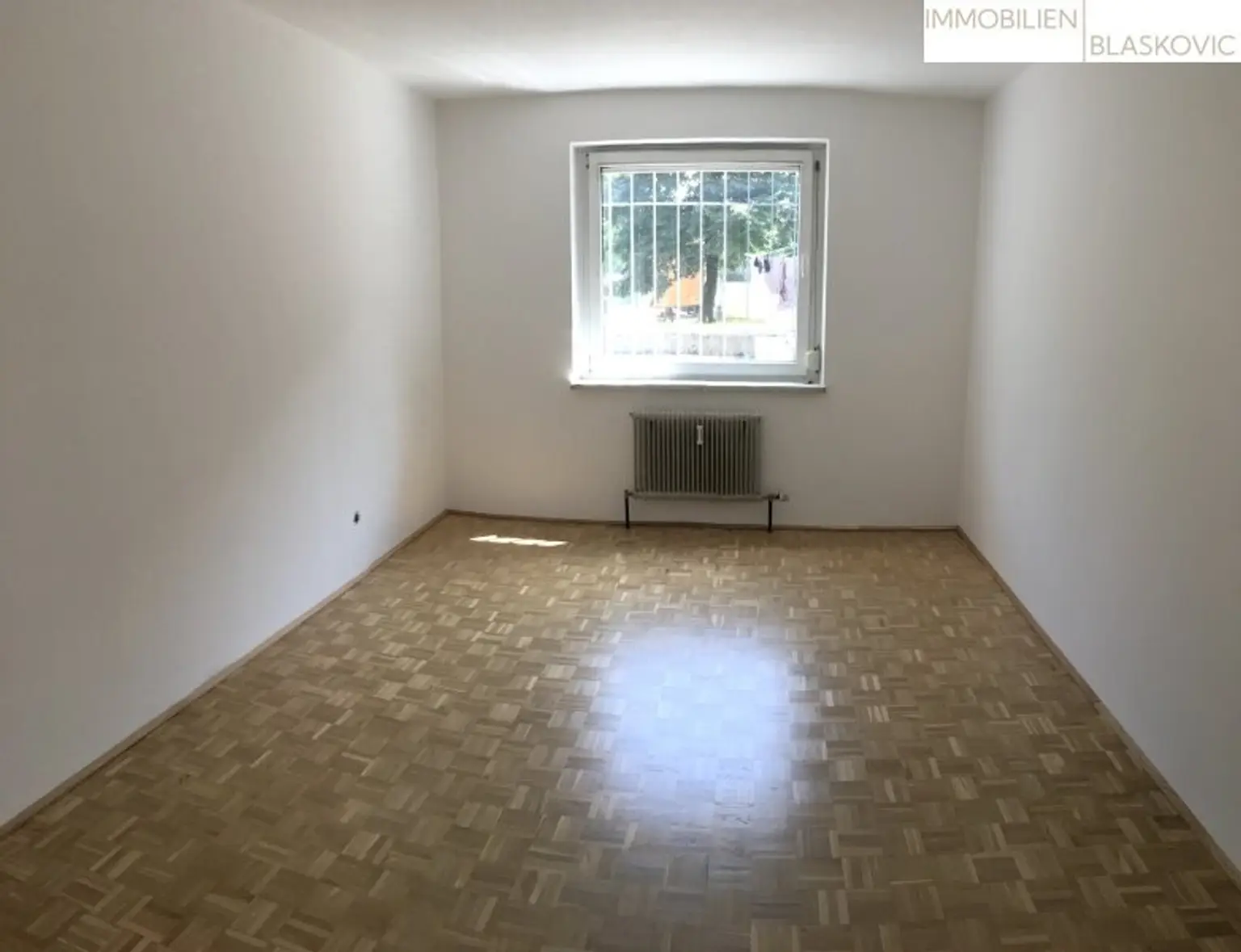 Zentral gelegene 2,5-Zimmer-Wohnung - Nähe Klinikum und Stadtzentrum - WG-tauglich!