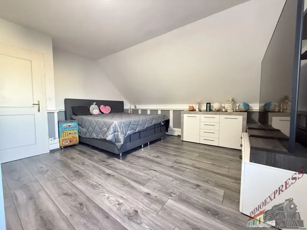 Zweifamilienhaus mit zusätzlichem Baugrundstück & vielen Extras in 2752 Wöllersdorf