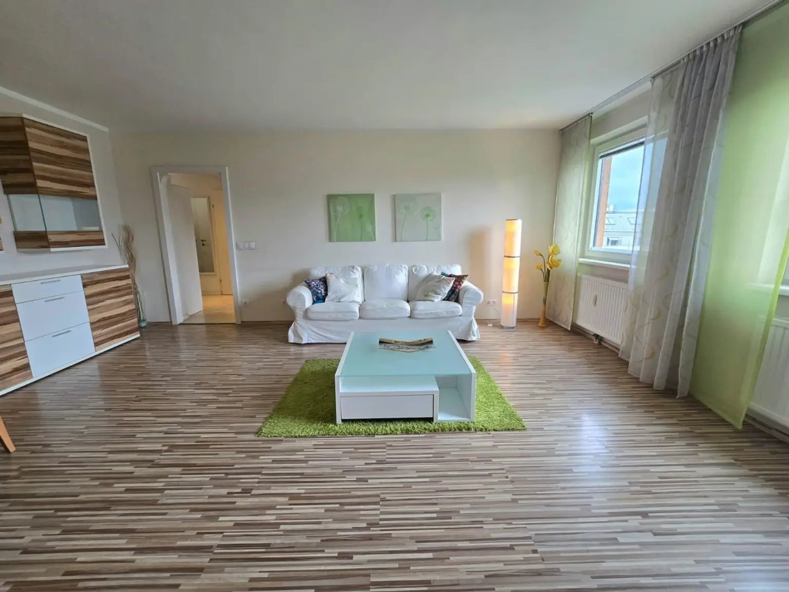 05 Wohnzimmer