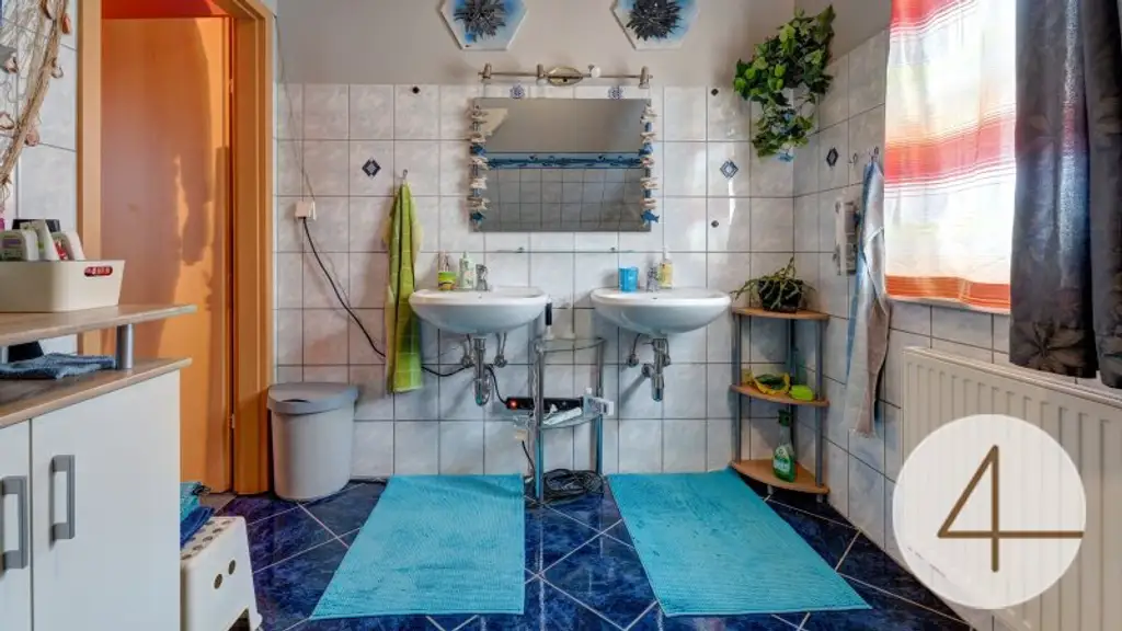 Ihr neues Zuhause: Stilvolles Einfamilienhaus mit Pool in ruhiger Lage