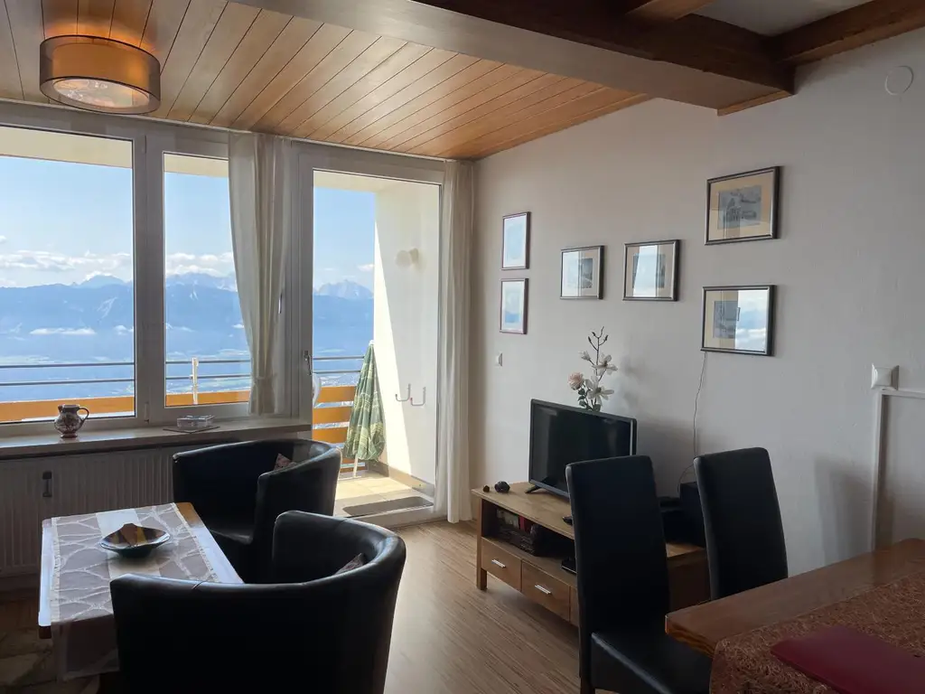 Schöne, geräumige Ferienwohnung auf der Gerlitzen mit Blick auf den Ossiacher und Faaker See