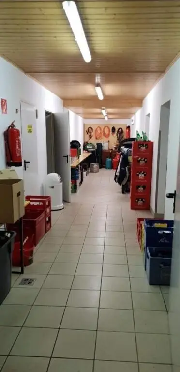 Gang im Keller