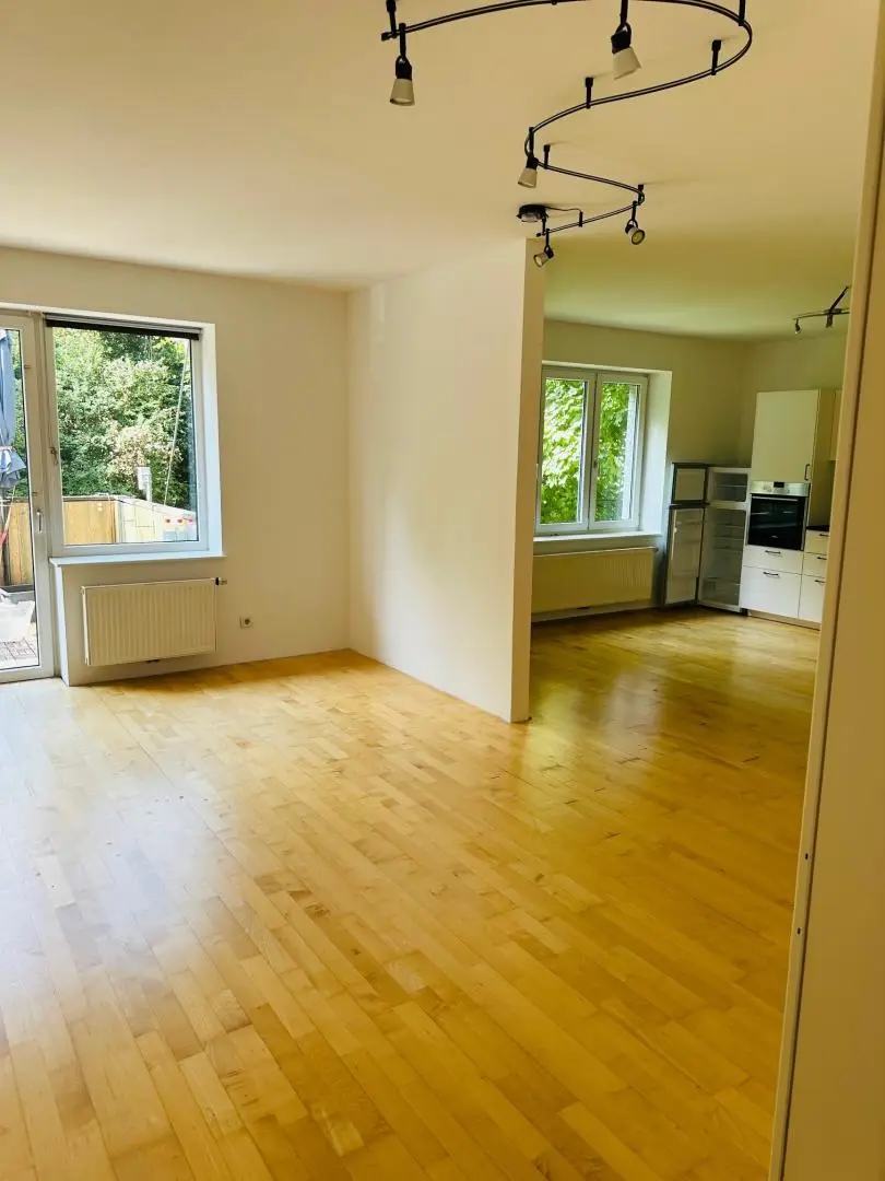 4-Zimmer-Wohnung mit Balkon